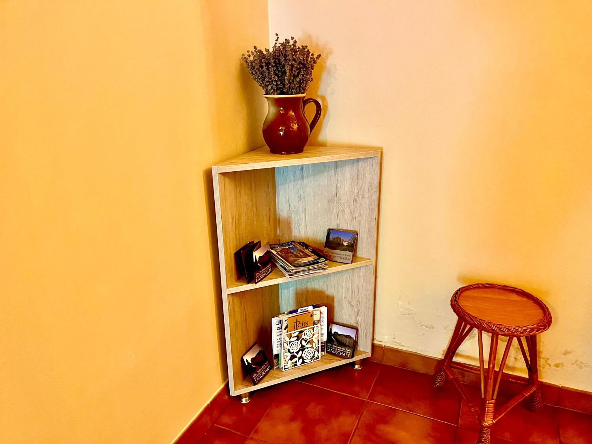 P&P Jicin Apartments - Soukrome 2-3 Luzkove Pokoje S Vlastni Kuchyni A Koupelnou Εξωτερικό φωτογραφία