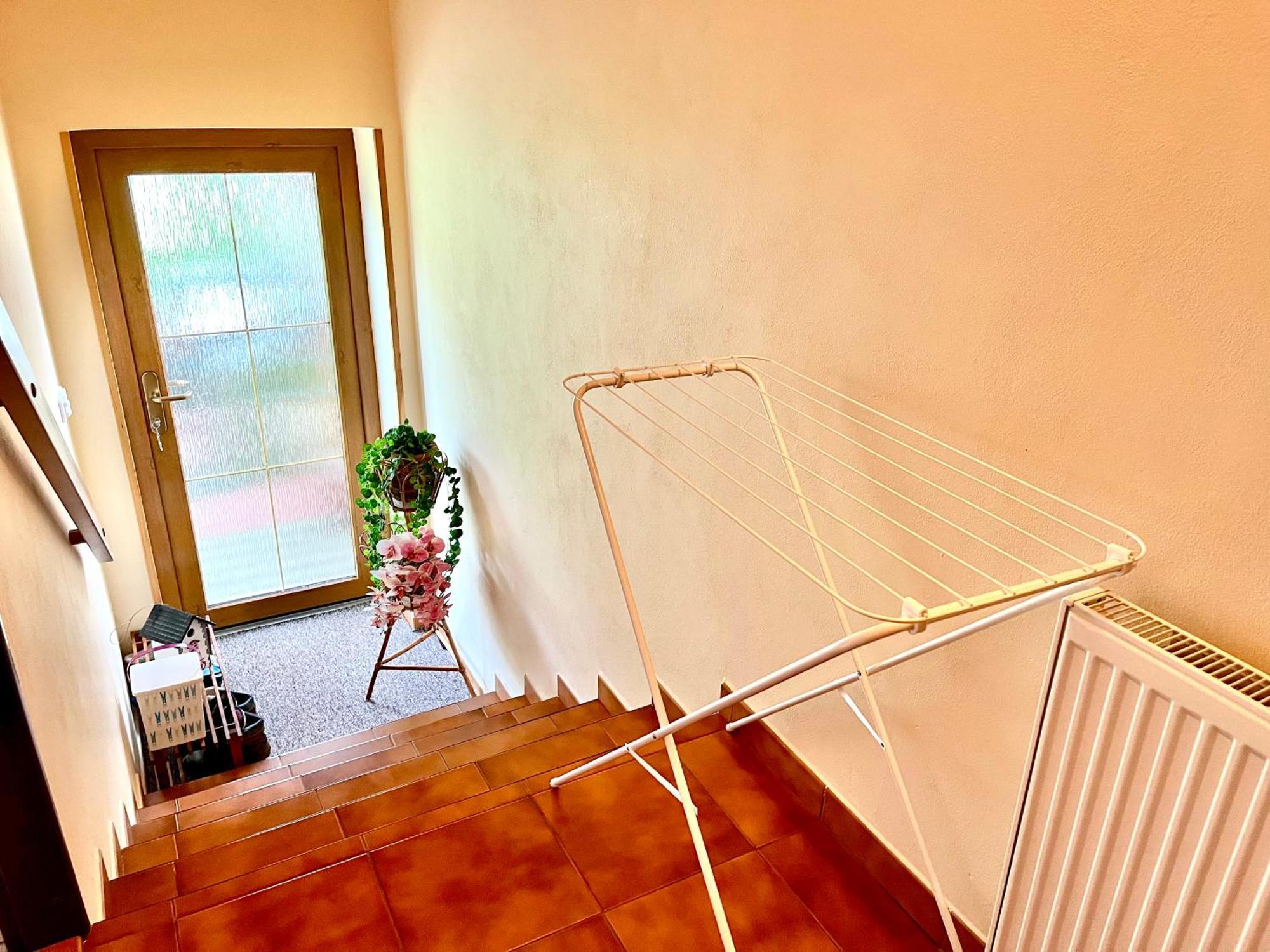 P&P Jicin Apartments - Soukrome 2-3 Luzkove Pokoje S Vlastni Kuchyni A Koupelnou Εξωτερικό φωτογραφία